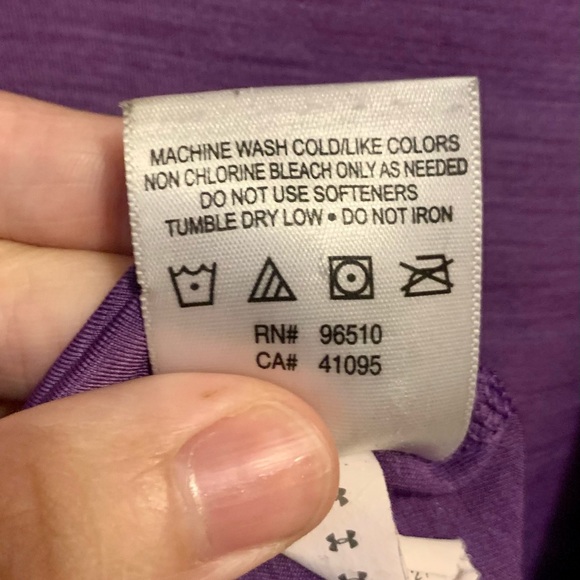 Under Armour T Shirt - Heat Gear - XS - Picture 5 of 6